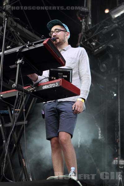 ALT-J - 2013-08-23 - SAINT CLOUD - Domaine National - Scene de la Cascade - 